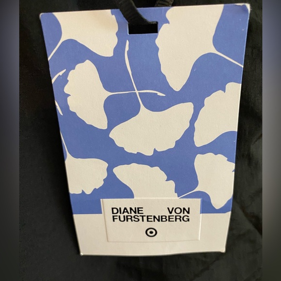 Utility Cargo Pants in black. Diane Von Fusrtenberg x Target - Picture 5 of 5